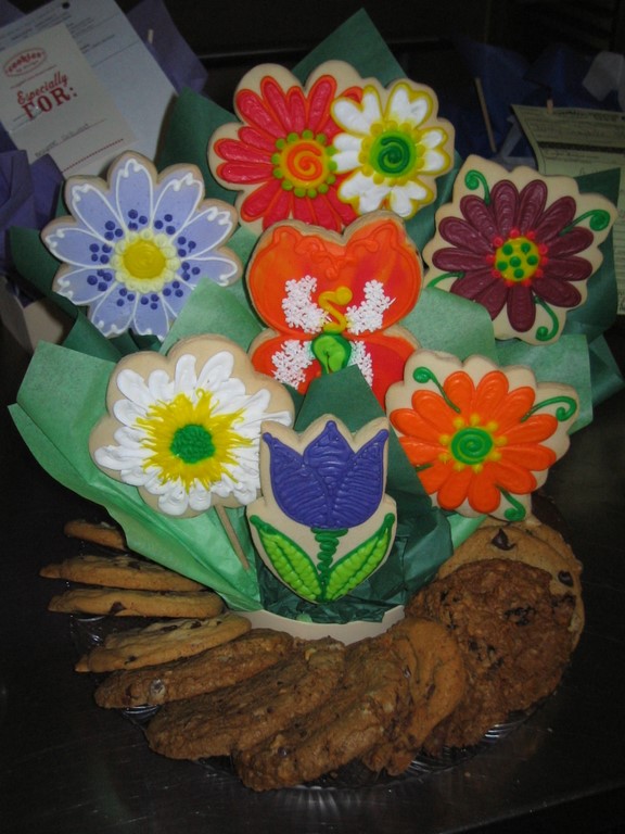 FLOWER BOUTRAY